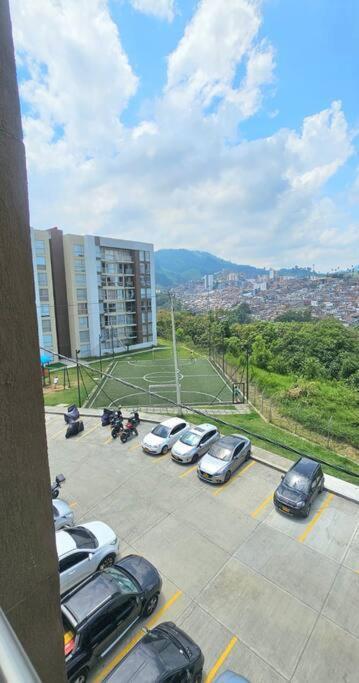 Sobre Panamericana Cerca A Aeropuerto & Expoferias Apartment