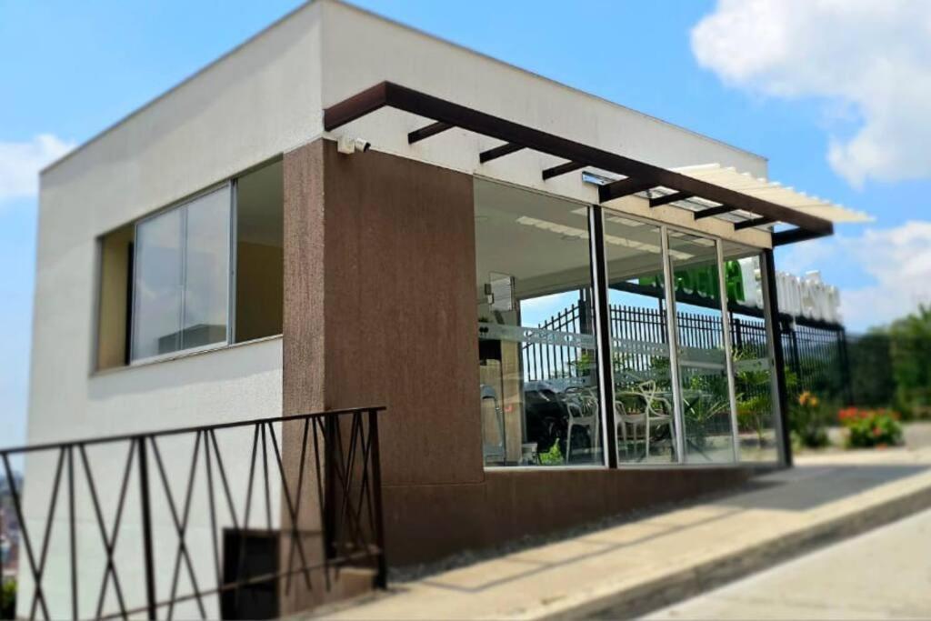 Apartment Sobre Panamericana Cerca A Aeropuerto & Expoferias *